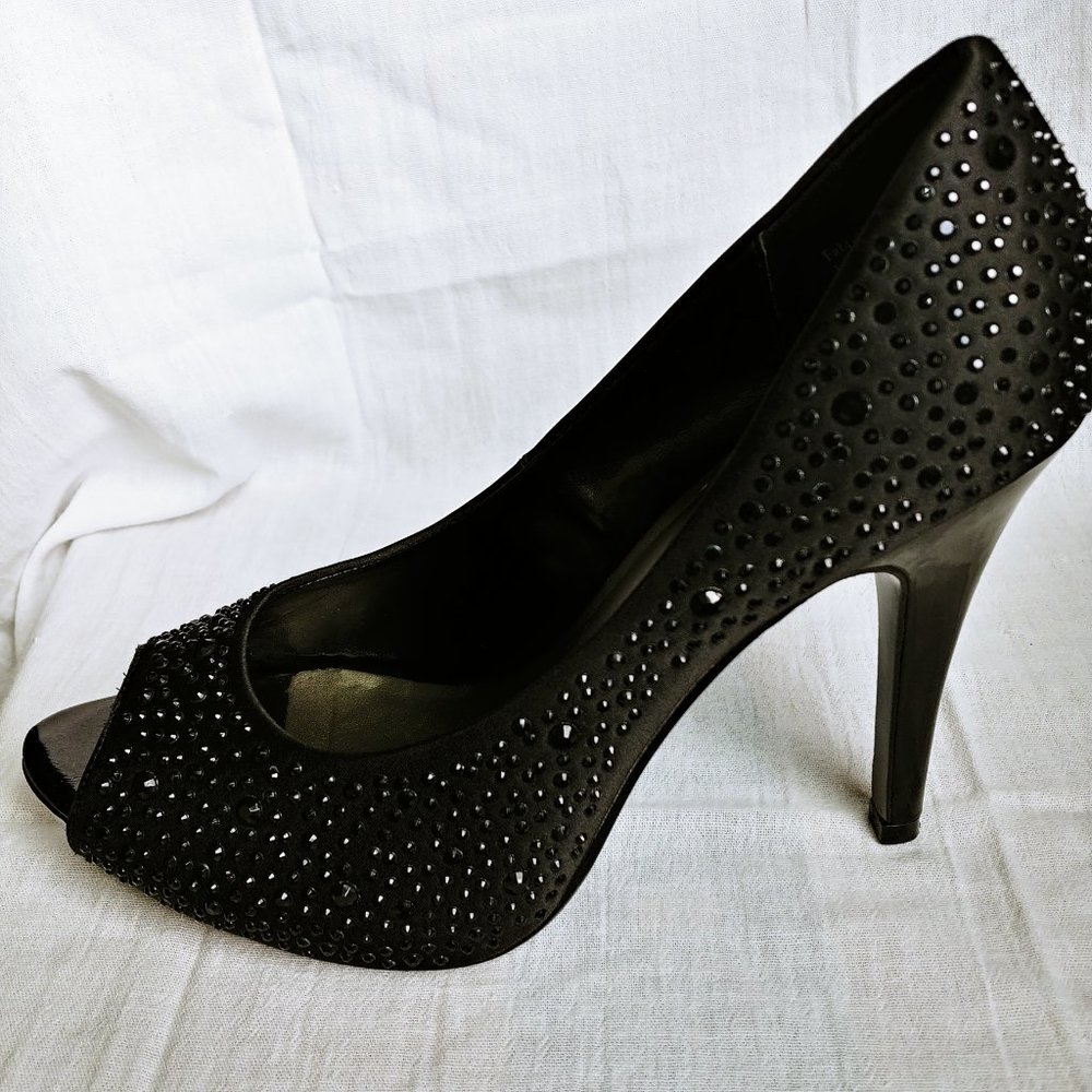 Lulu Townsend “Danica” Rhinestone Heels - Black - Size 9.5